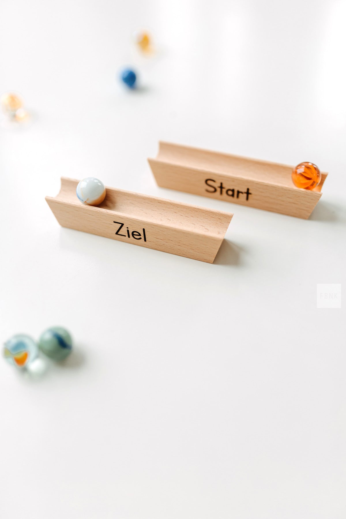 Magnetische Wandmurmelbahn – Start- und Ziel-Schienen